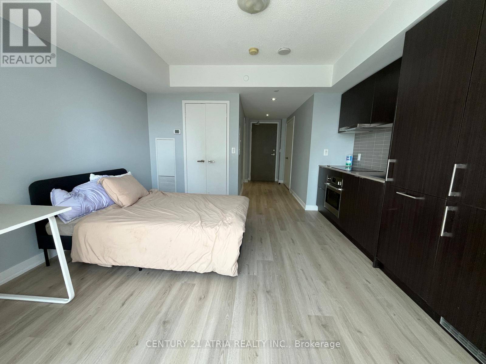 Toronto (waterfront Communities), ON M5J0B5,100 Harbour ST #3408