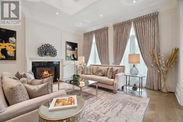Toronto (st. Andrew-windfields), ON M2L2A8,23 LAUDERDALE DRIVE