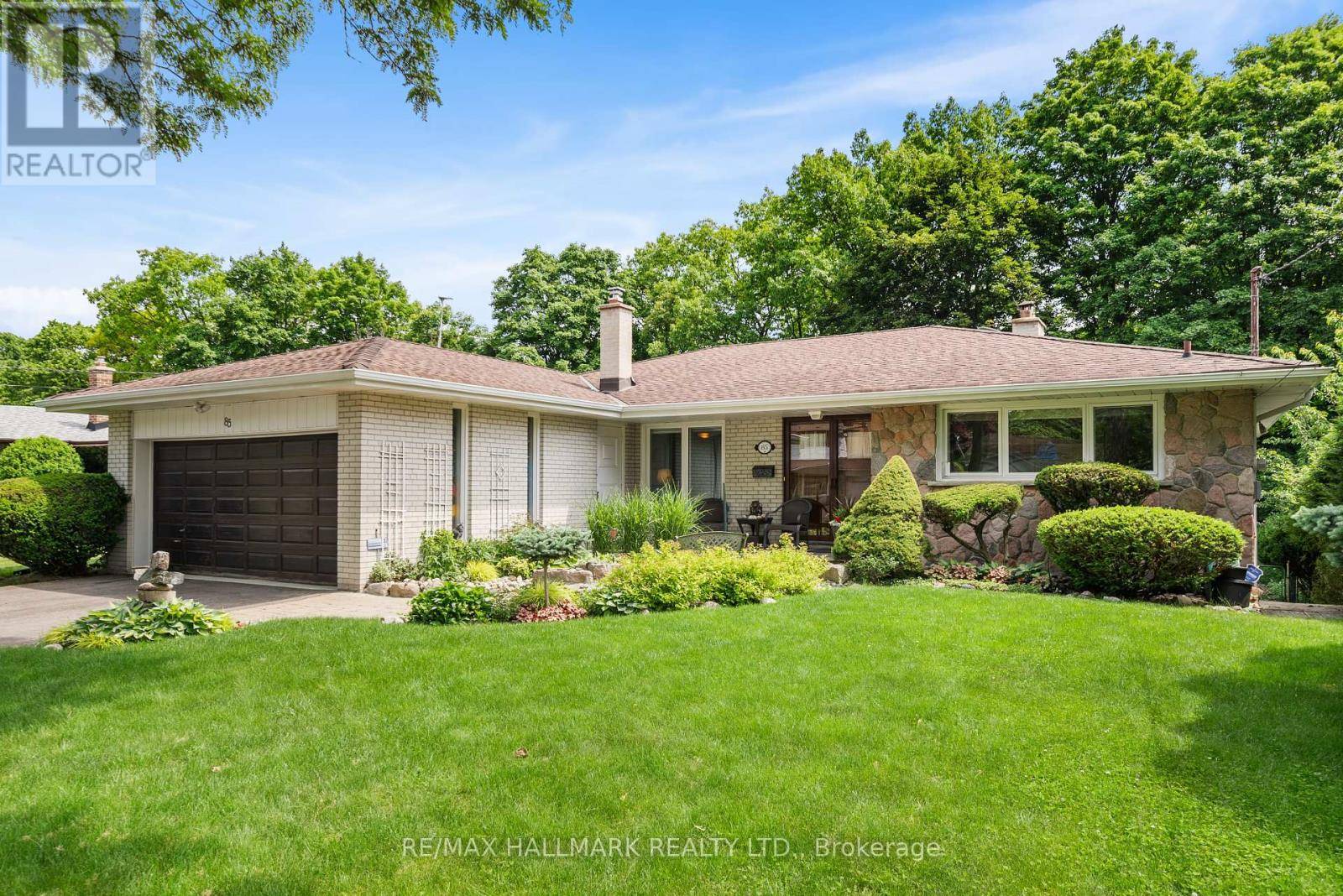 Toronto (bayview Village), ON M2K2B8,85 PAGE AVENUE