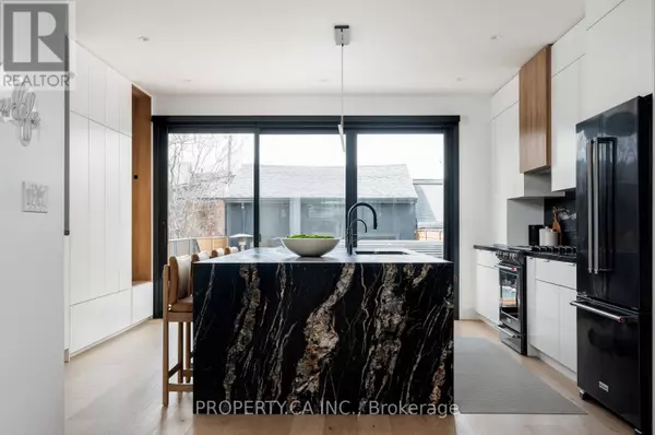 268 EUCLID AVENUE, Toronto (trinity-bellwoods), ON M6J2K2