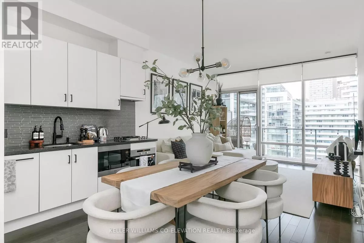 Toronto (waterfront Communities), ON M5E0A5,39 Queens Quay East #835