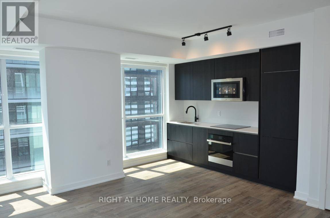 Toronto (waterfront Communities), ON M5V0W7,327 King ST West #4303