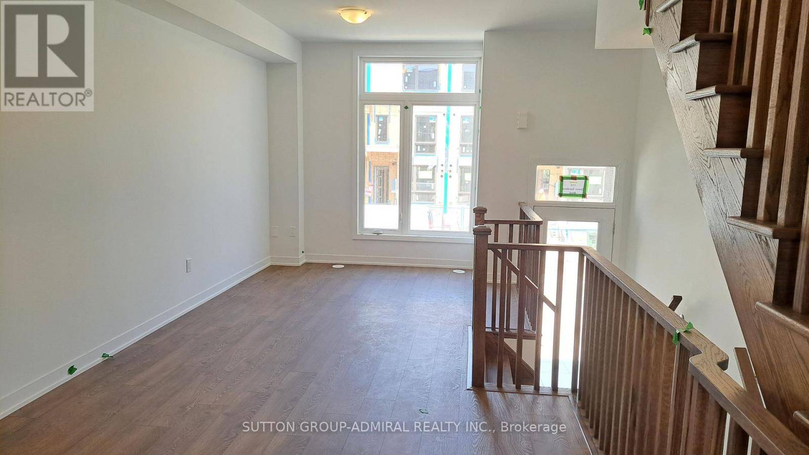 Toronto (englemount-lawrence), ON M6A0E2,113 GREEN GARDENS BOULEVARD