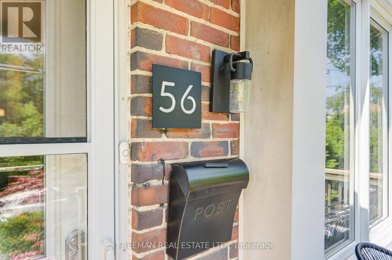 Toronto (casa Loma), ON M5R1Y6,56 AUSTIN TERRACE