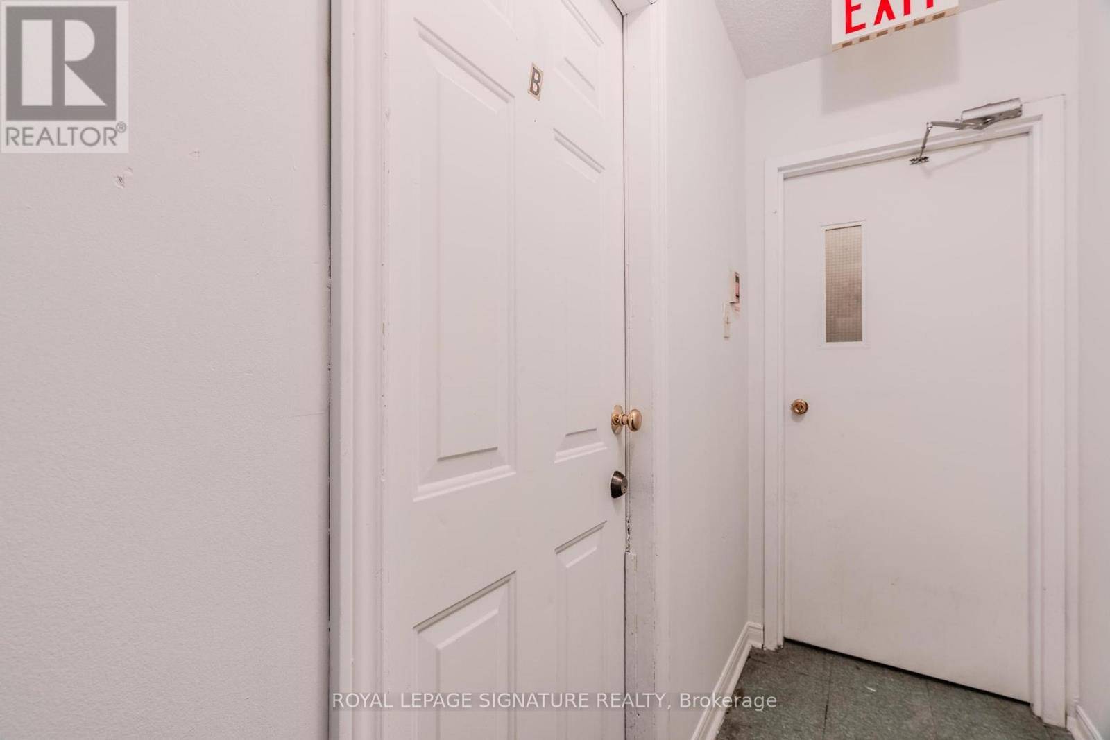 Toronto (little Portugal), ON M6K1T6,1541 Dundas ST West #B
