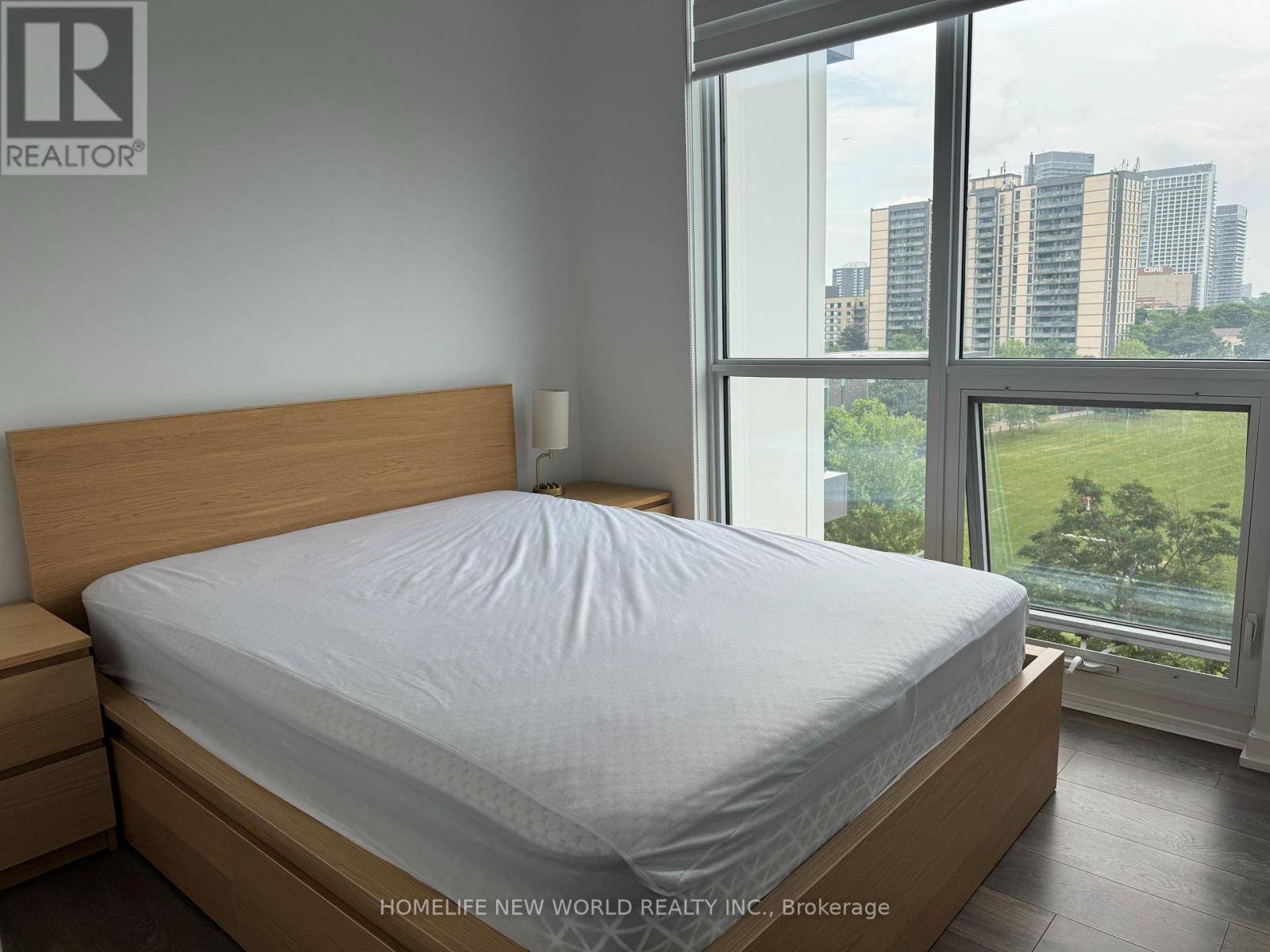 Toronto (henry Farm), ON M2J0H2,32 Forest Manor RD #514