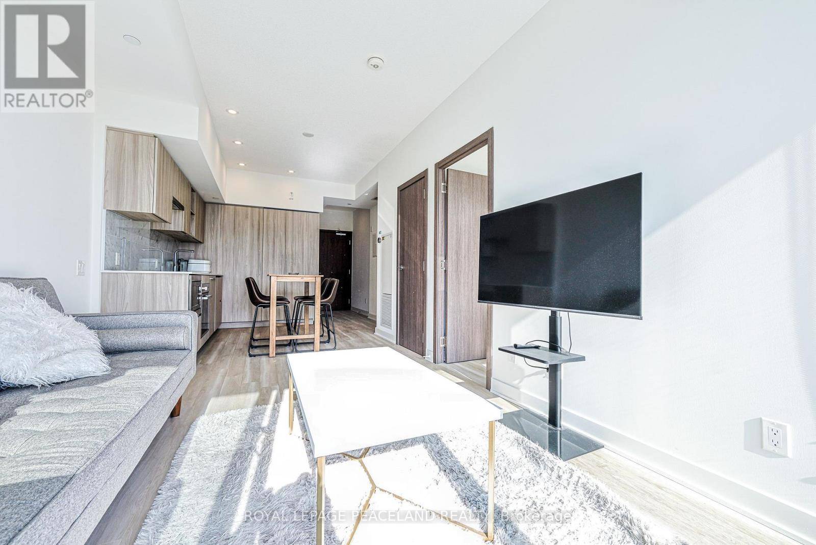 Toronto (waterfront Communities), ON M5V0N2,19 Bathurst ST #3301