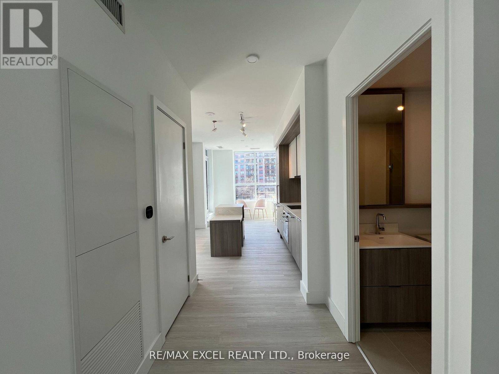 Toronto (bayview Village), ON M2K1B5,625 Sheppard AVE East #211
