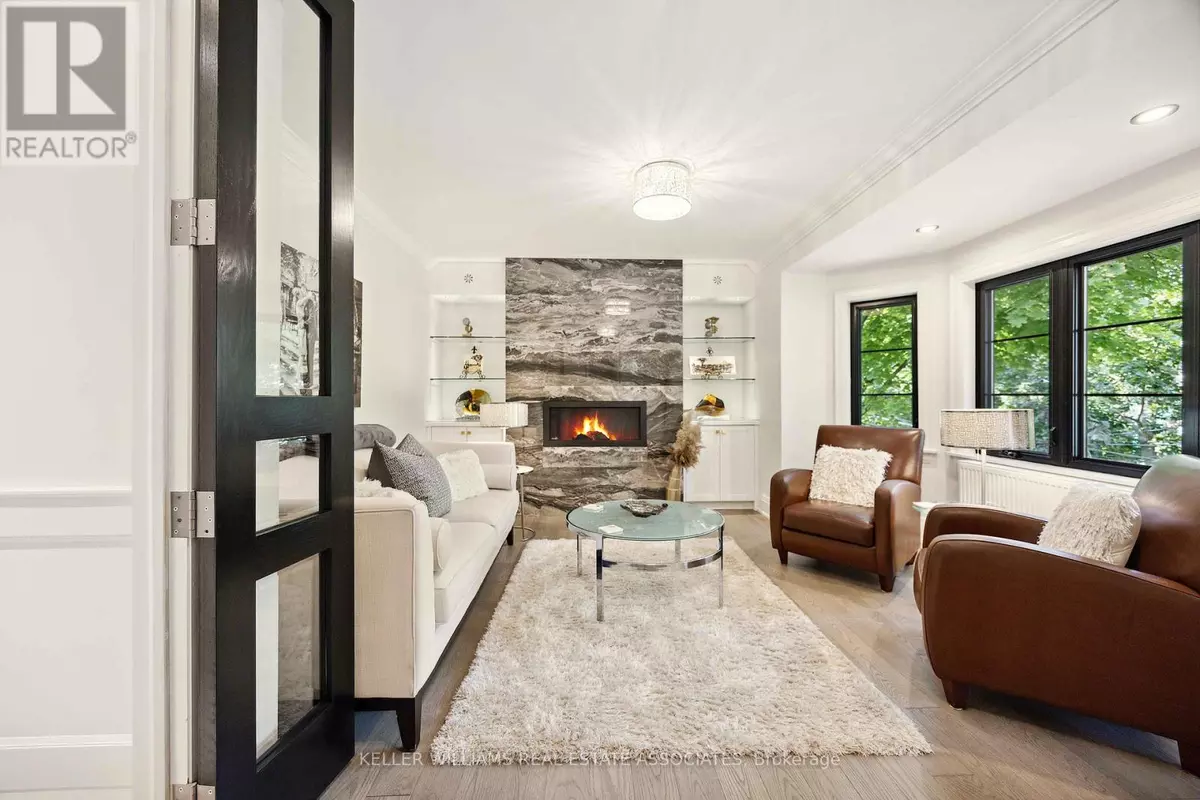 Toronto (rosedale-moore Park), ON M4T1T9,27 Glen Elm AVE #2