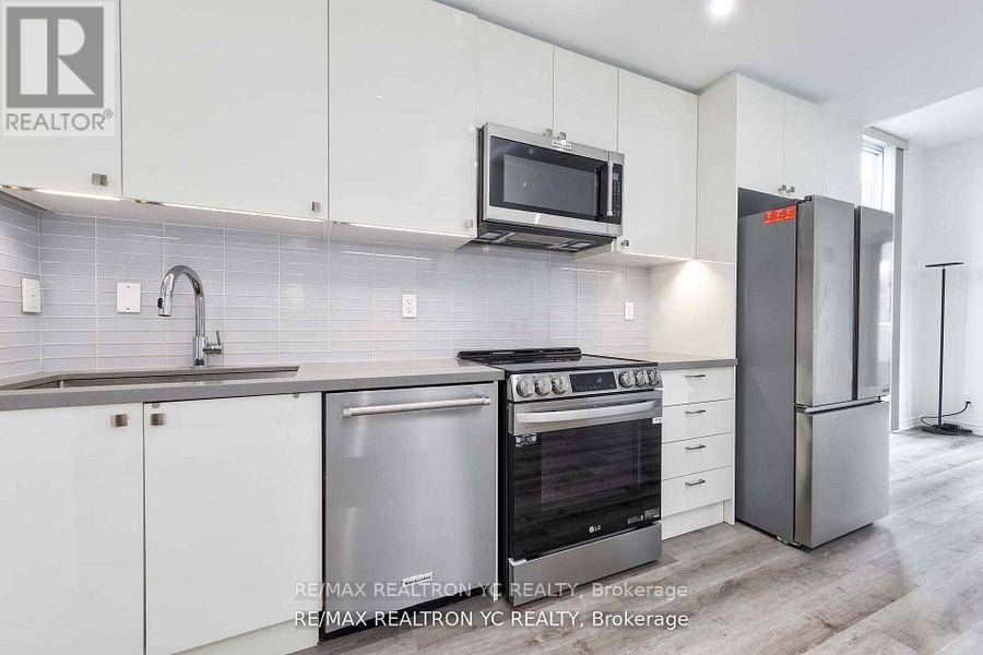 Toronto (bayview Village), ON M2K0G4,621 Sheppard AVE East #705