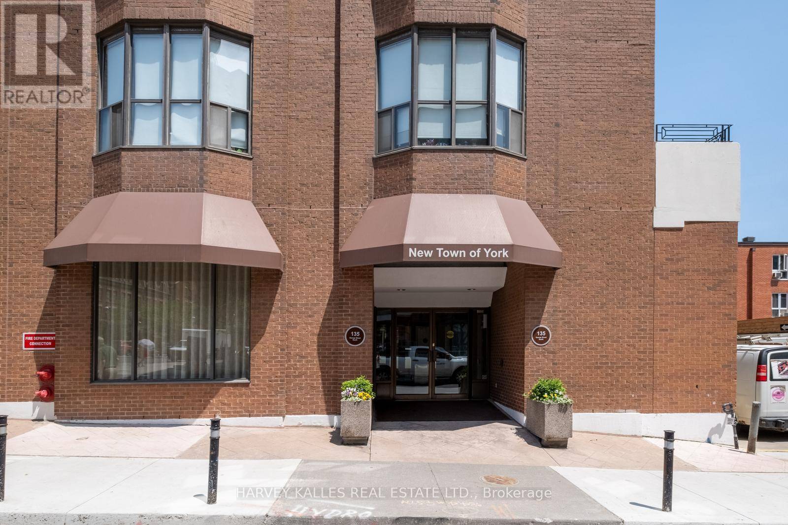 Toronto (waterfront Communities), ON M5A4E8,135 George ST South #202