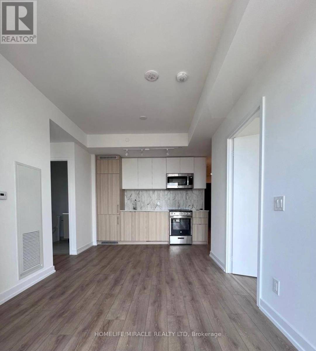 Toronto (annex), ON M6G0B8,500 Dupont ST #615