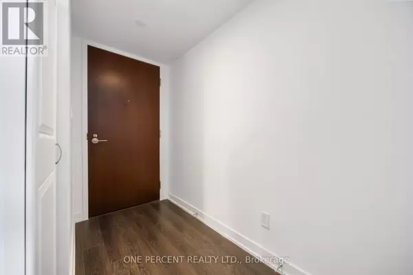 Toronto (englemount-lawrence), ON M6A0B3,120 Varna DR #811