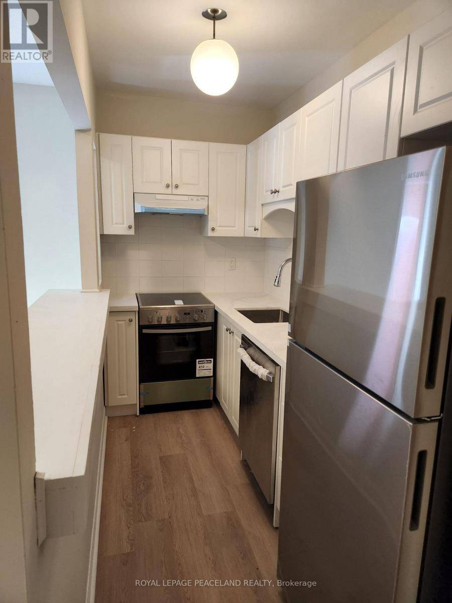 Toronto (university), ON M5S2J9,556 Spadina CRES #2