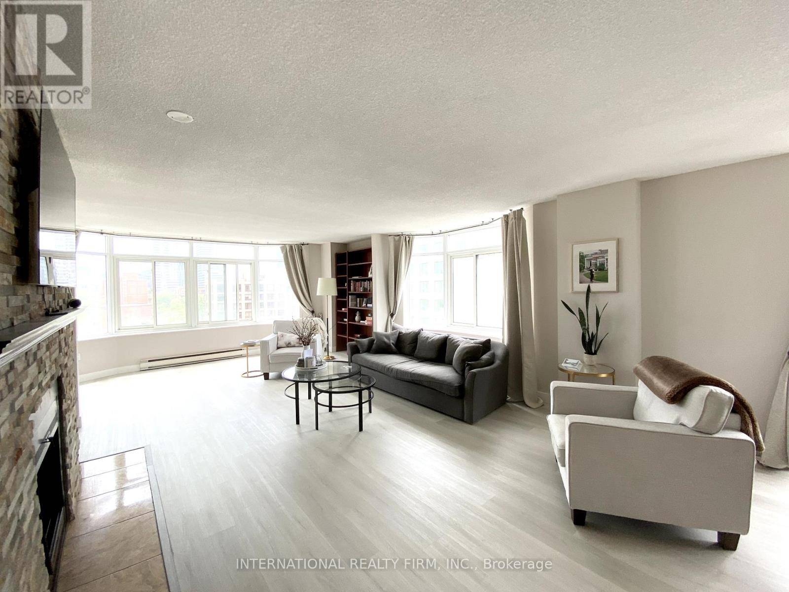 Toronto (waterfront Communities), ON M5A4E8,135 George ST South #605