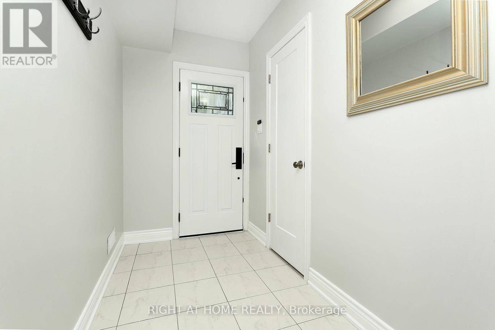 Toronto (pleasant View), ON M2J4X6,2 SNAPDRAGON DRIVE