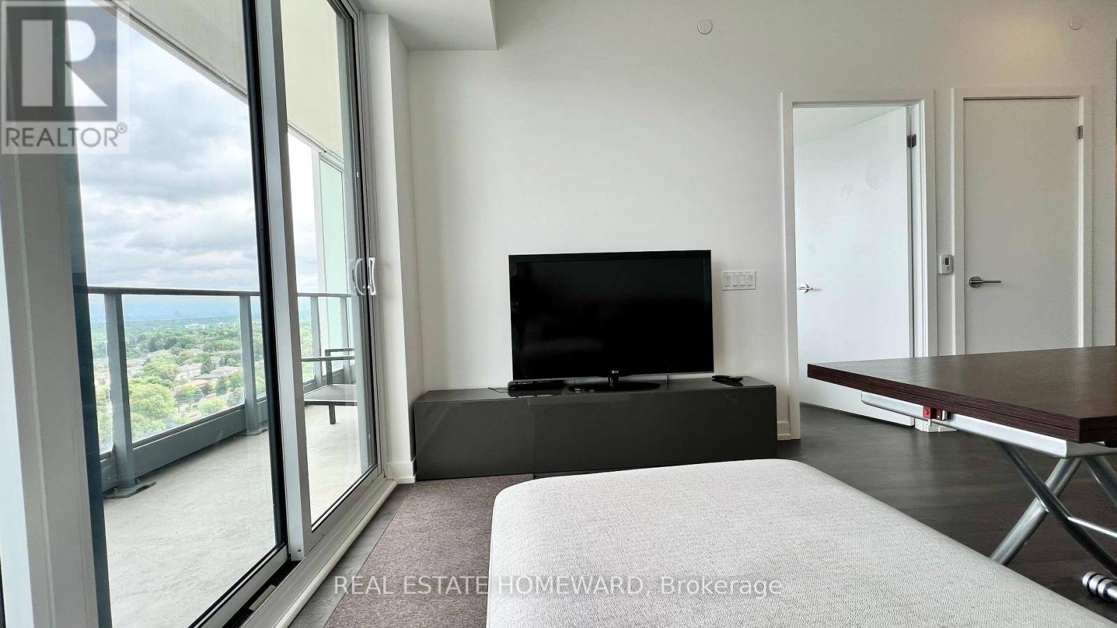 Toronto (newtonbrook East), ON M2M0C1,7 Golden Lion HTS #1702