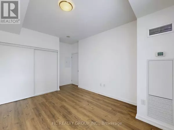 Toronto (henry Farm), ON M2J0A9,70 Forest Manor RD #229