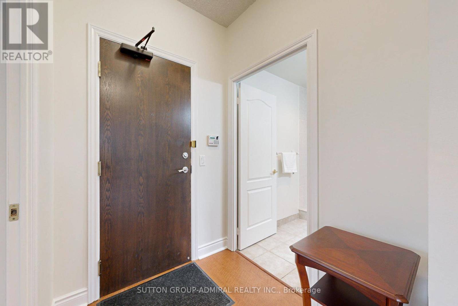 Toronto (banbury-don Mills), ON M3C4G3,1101 Leslie ST #1502