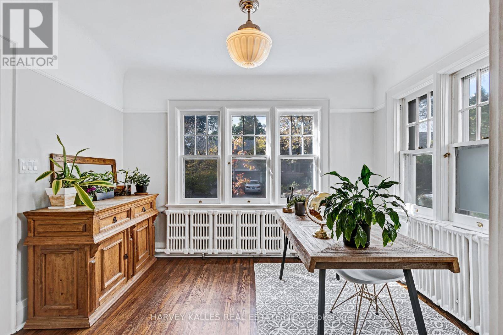 Toronto (lawrence Park South), ON M4R2B1,311 ROSEWELL AVENUE