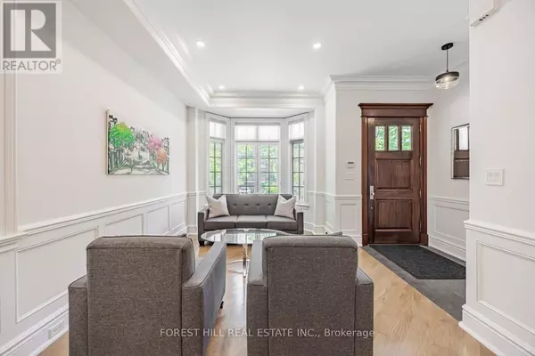 Toronto (yonge-st. Clair), ON M4W1W4,55 LONSDALE ROAD