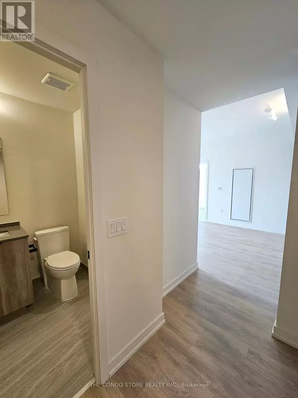Toronto (dufferin Grove), ON M6R2B2,181 Sterling RD #610