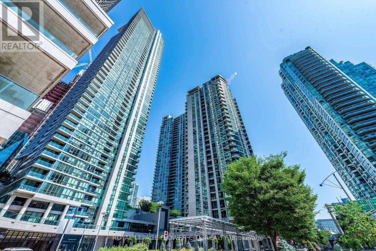 18 Harbour ST #1001, Toronto (waterfront Communities), ON M5J2Z6
