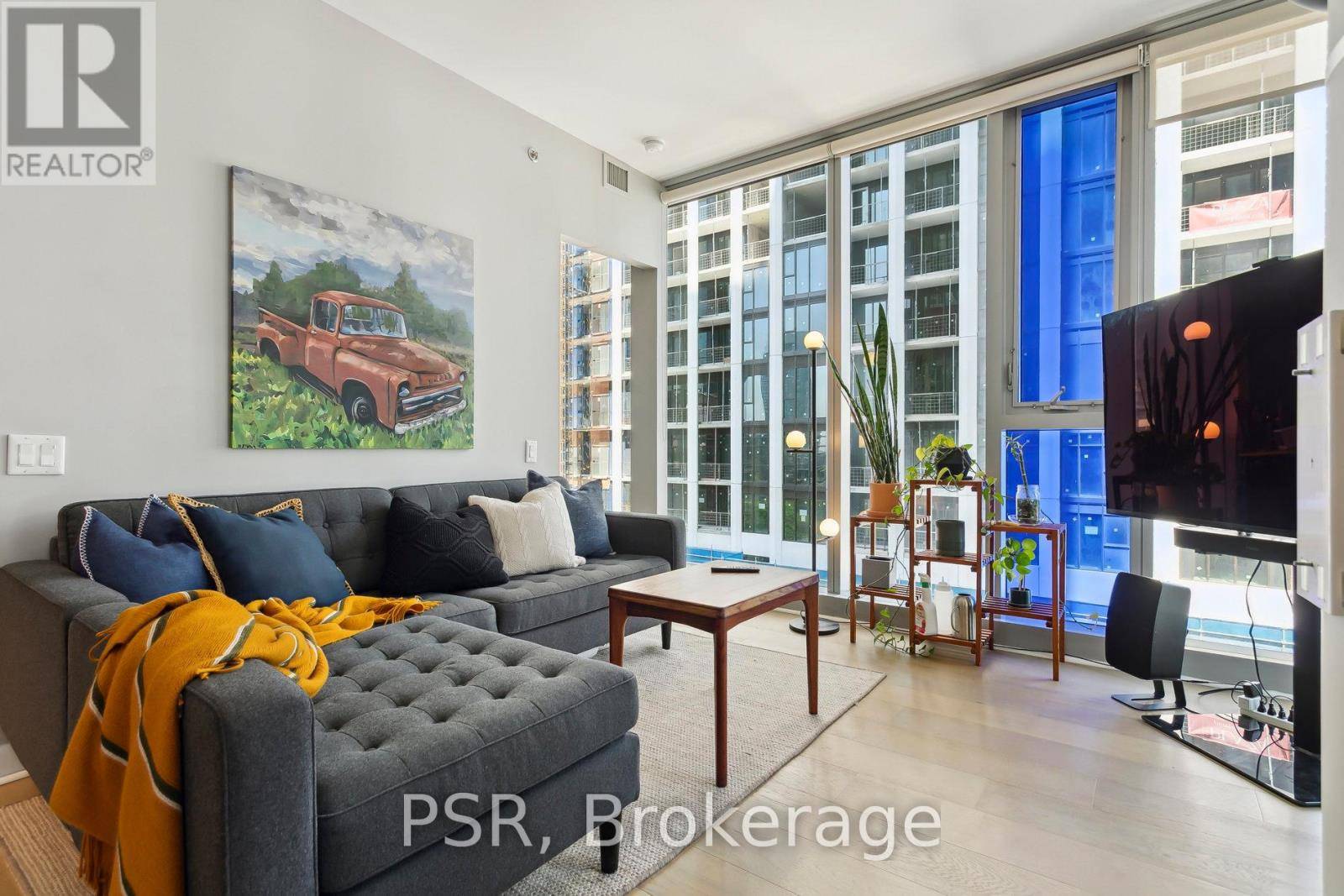 Toronto (waterfront Communities), ON M5V1K5,375 King ST #1207