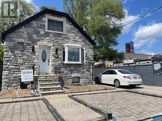 Toronto (englemount-lawrence), ON M6A1M6,10 RANEE AVENUE