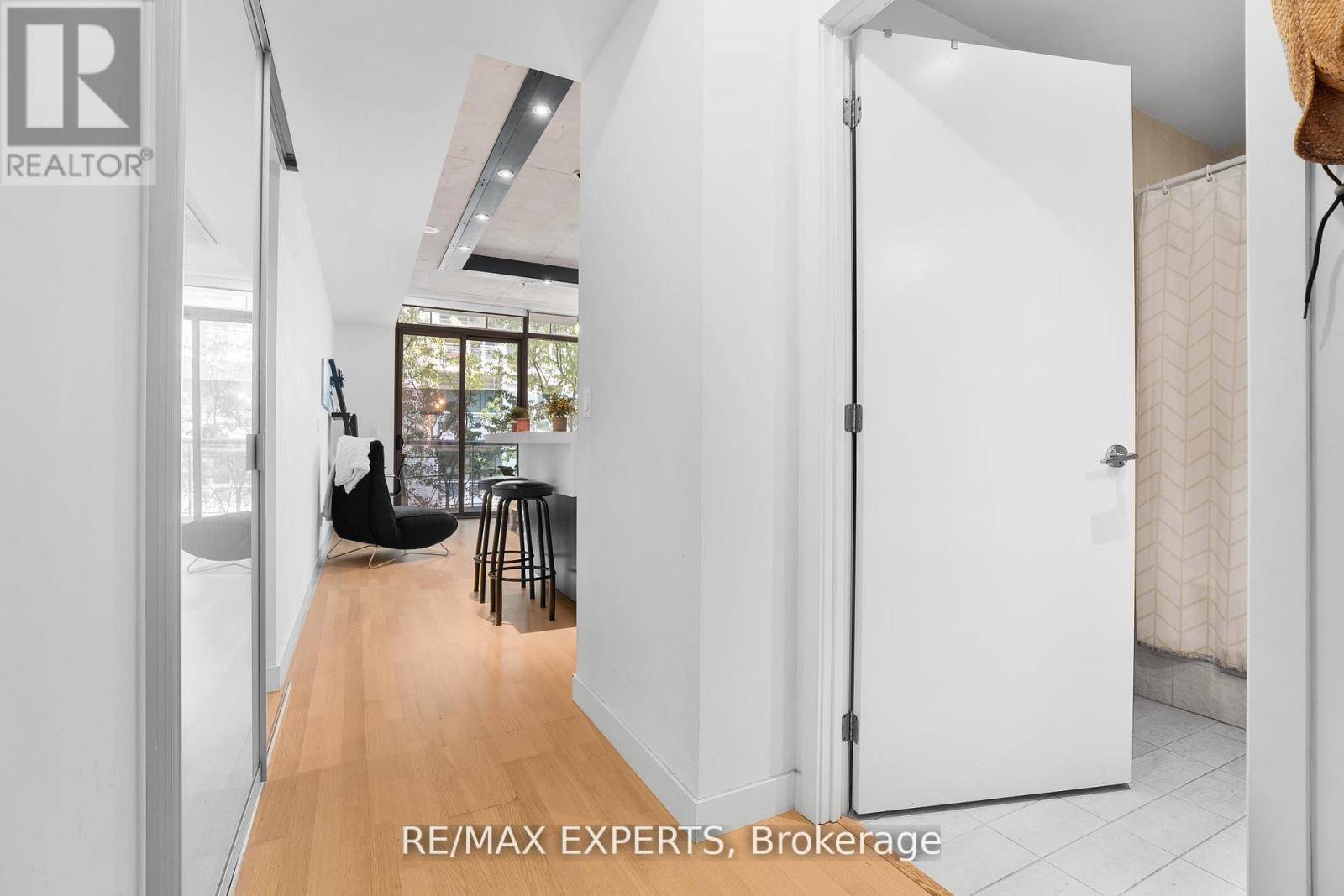 Toronto (waterfront Communities), ON M5V2V1,55 Stewart ST #311