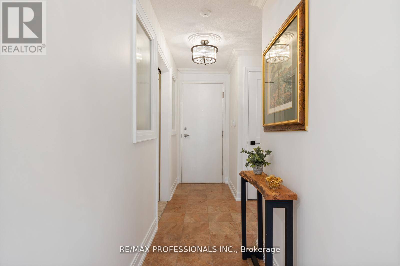 Toronto (waterfront Communities), ON M5V3T1,410 Queens Quay West #517