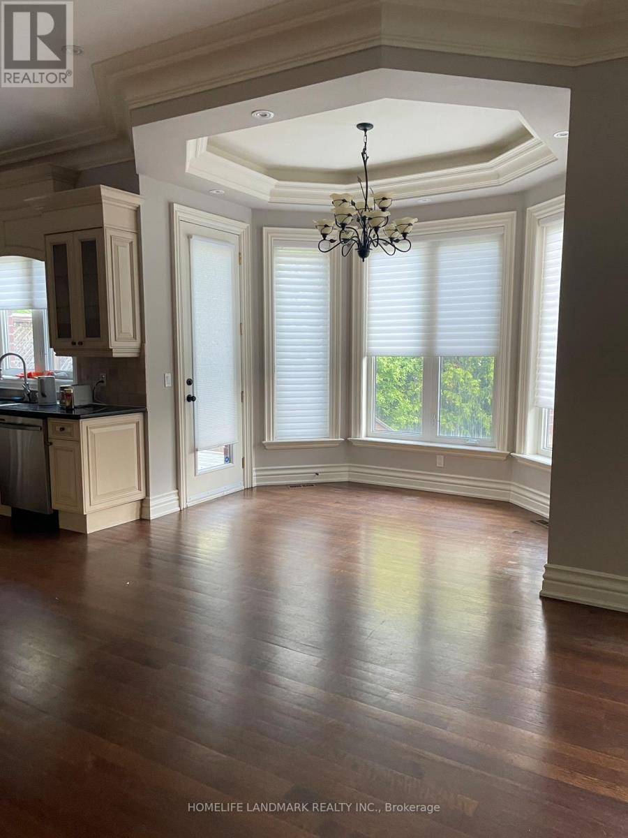 Toronto (lansing-westgate), ON M2N1G2,135 Florence AVE #ensuite