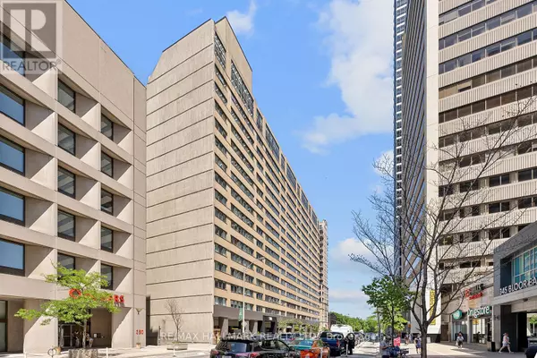 Toronto (rosedale-moore Park), ON M4W3M3,360 Bloor ST East #1107