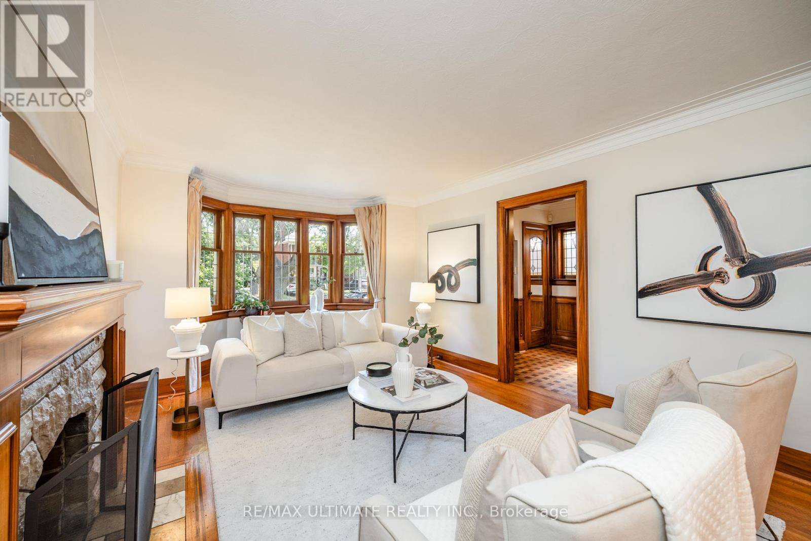 Toronto (leaside), ON M4G3M6,18 ROLPH ROAD