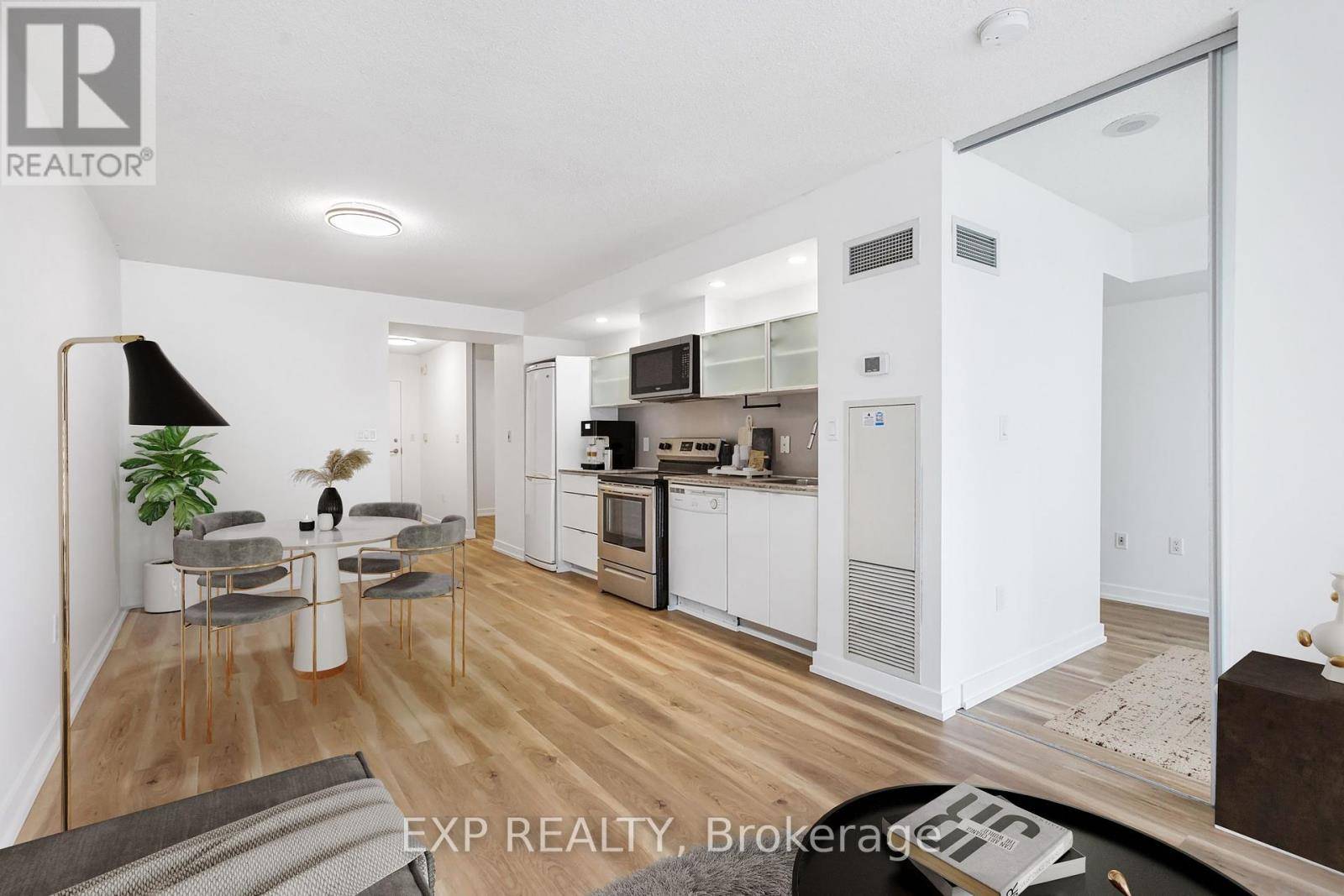 Toronto (waterfront Communities), ON M5V3Y9,4K Spadina AVE #722