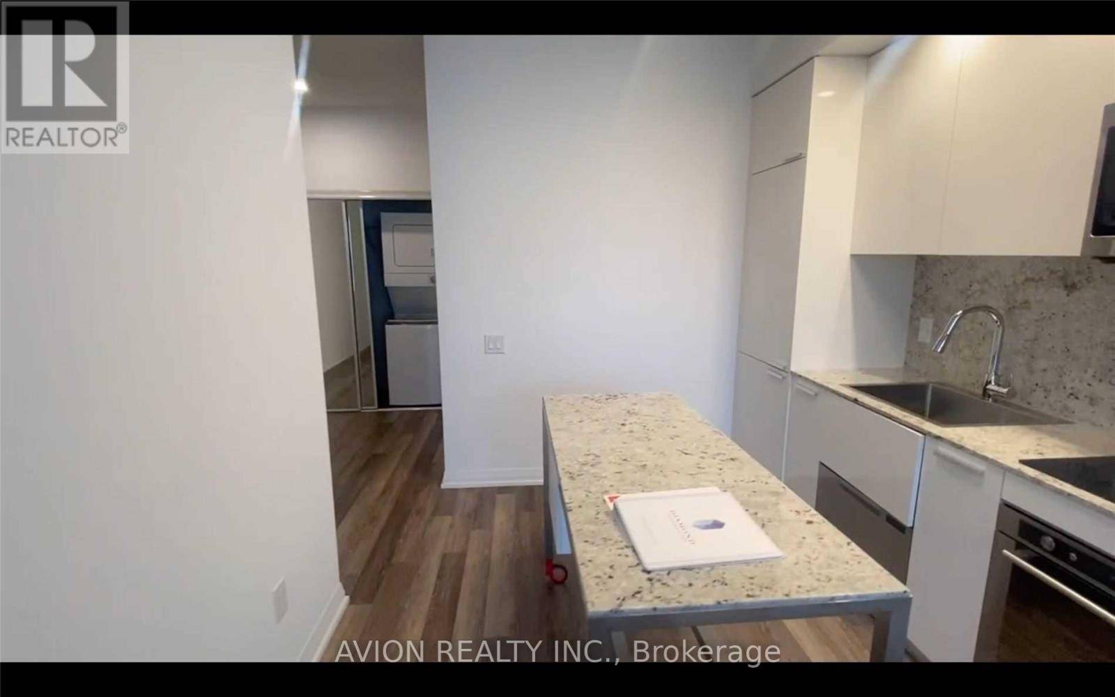 Toronto (willowdale West), ON M2N0L2,75 Canterbury PL #501