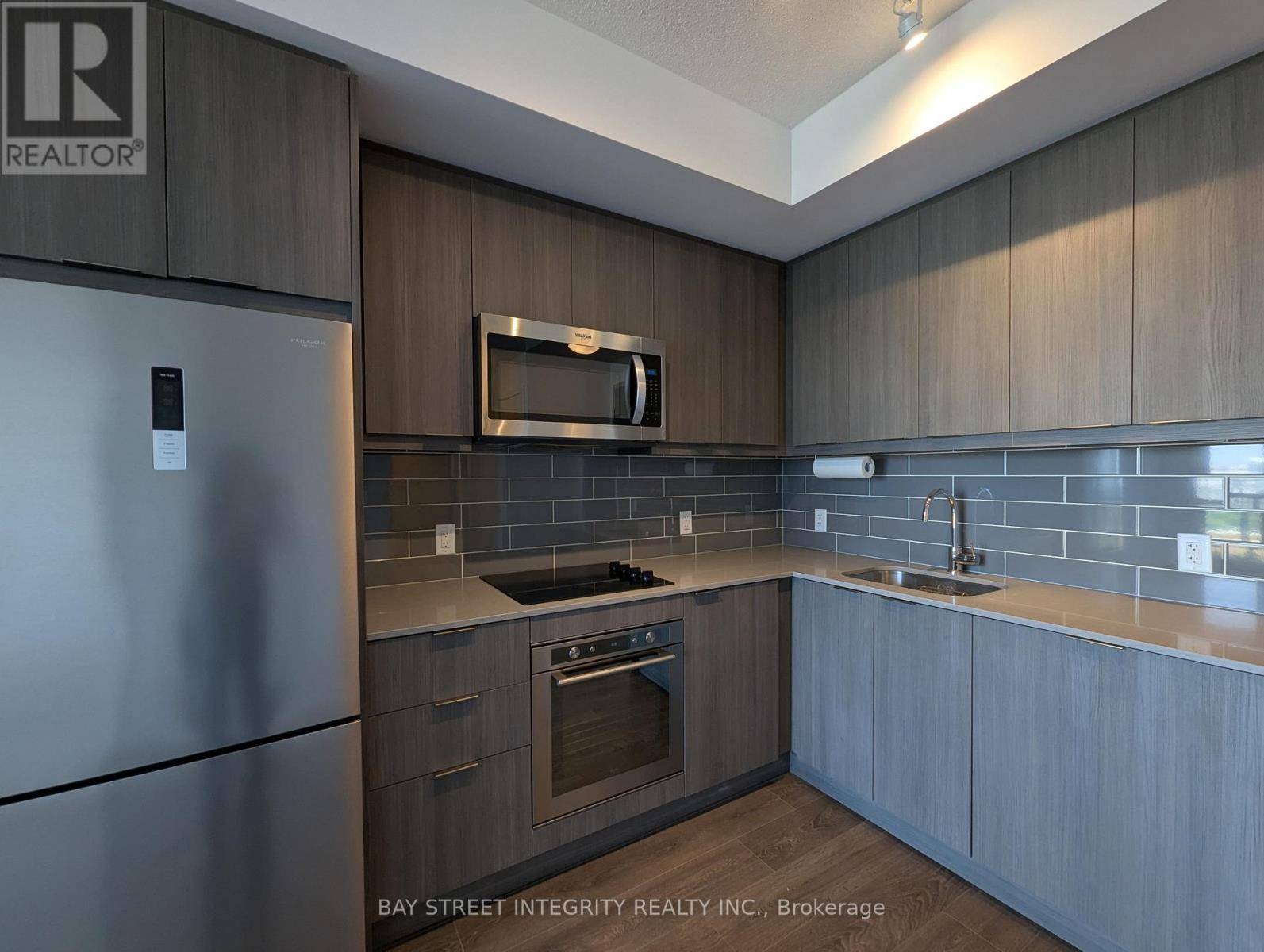 Toronto (henry Farm), ON M2J0H4,38 Forest Manor RD #908