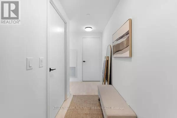 Toronto (waterfront Communities), ON M5V0V6,35 Rolling Mills RD #N609