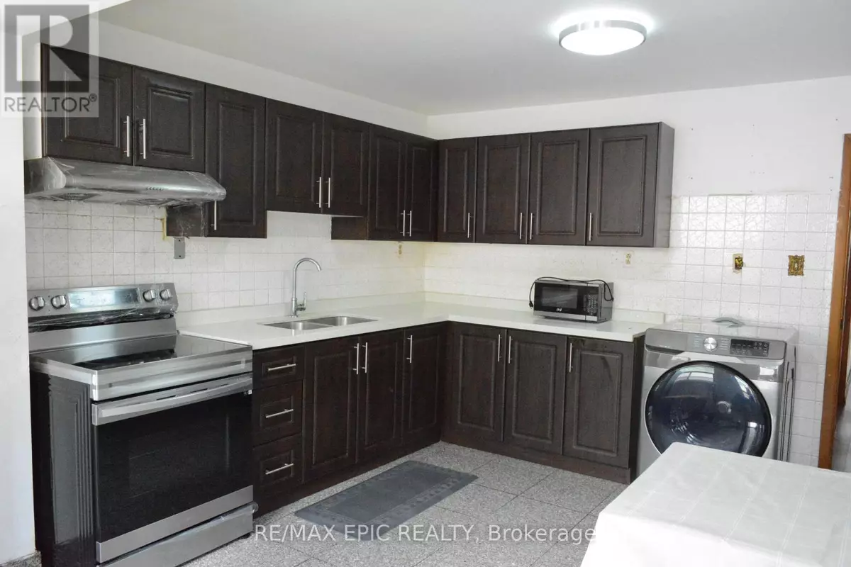 Toronto (trinity-bellwoods), ON M6J2G4,137 Markham ST #main
