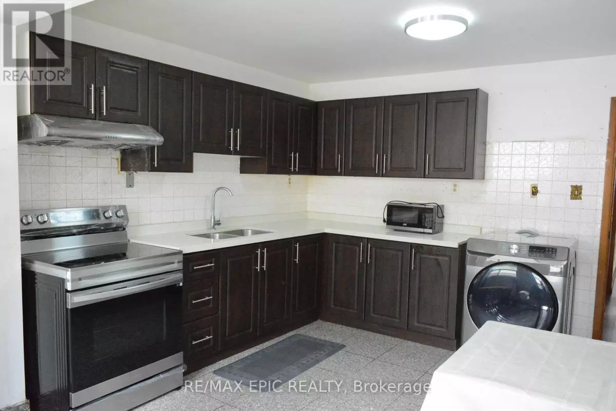 Toronto (trinity-bellwoods), ON M6J2G4,137 Markham ST #main