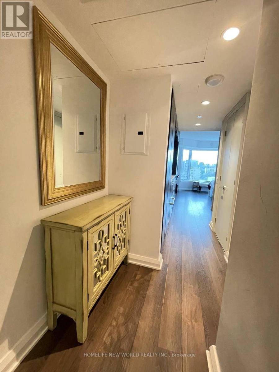 Toronto (annex), ON M5R1C4,155 Yorkville AVE #1003