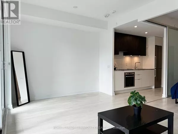 Toronto (moss Park), ON M5A0N6,120 Parliament ST #421