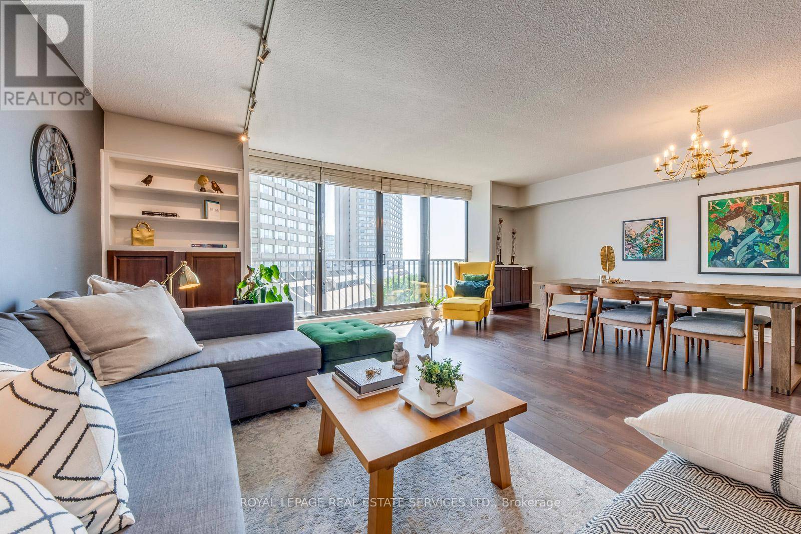 Toronto (waterfront Communities), ON M5J2G2,33 Harbour SQ Southeast #1032