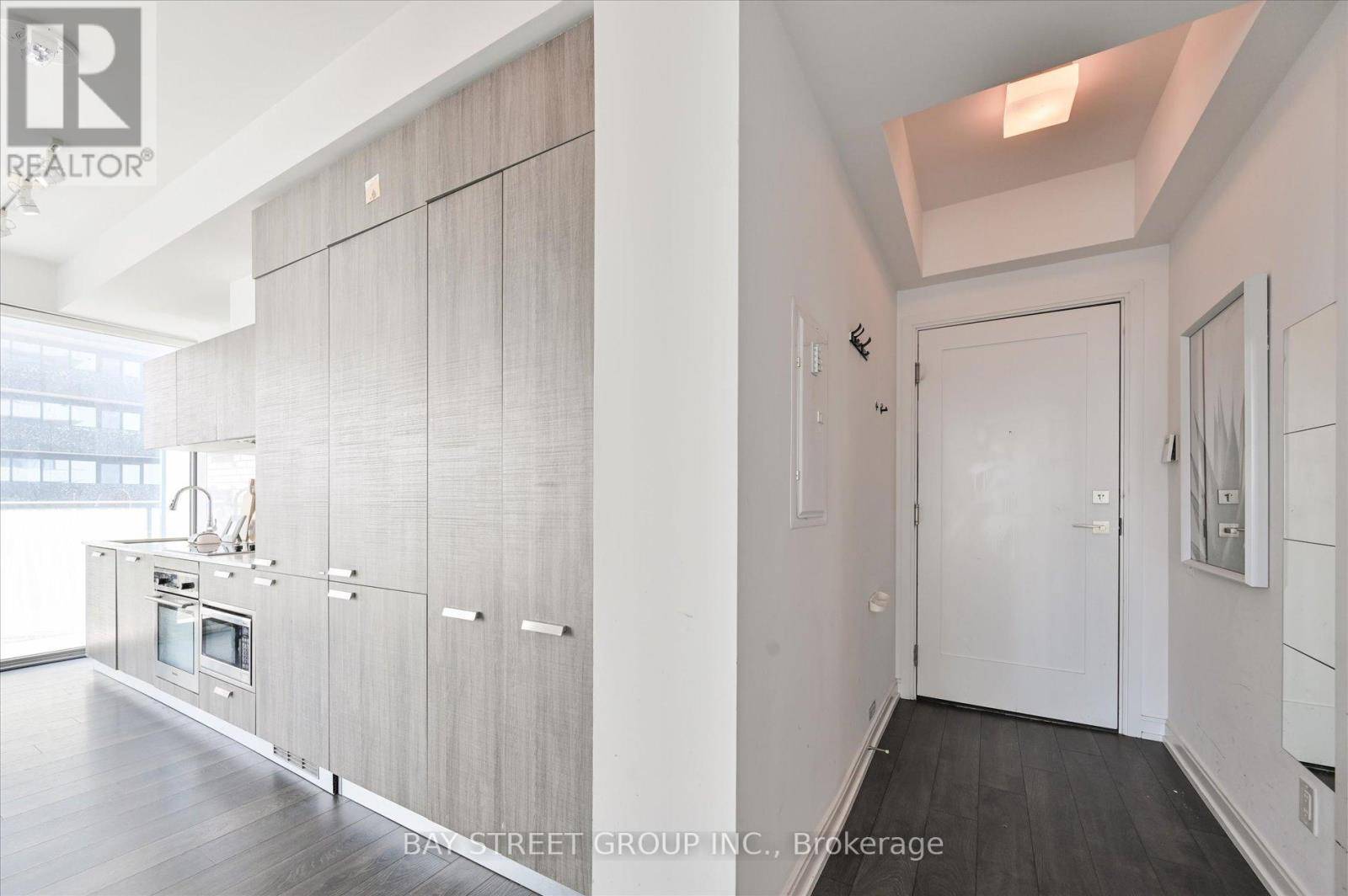 Toronto (church-yonge Corridor), ON M4Y0C3,50 Charles ST East #4303