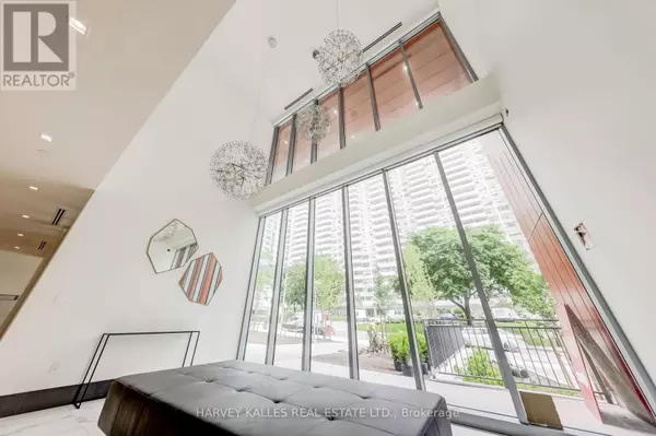 Toronto (mount Pleasant West), ON M4S0E4,50 Dunfield AVE #316