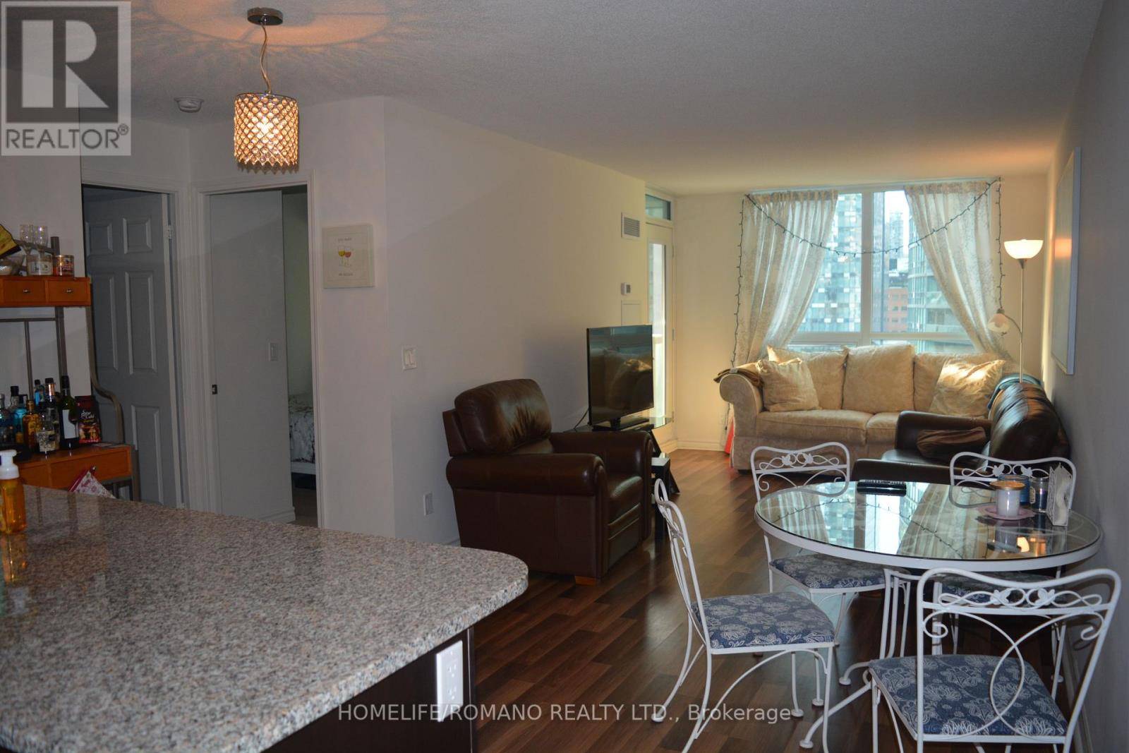 Toronto (waterfront Communities), ON M5J3A3,19 Grand Trunk CRES #1202