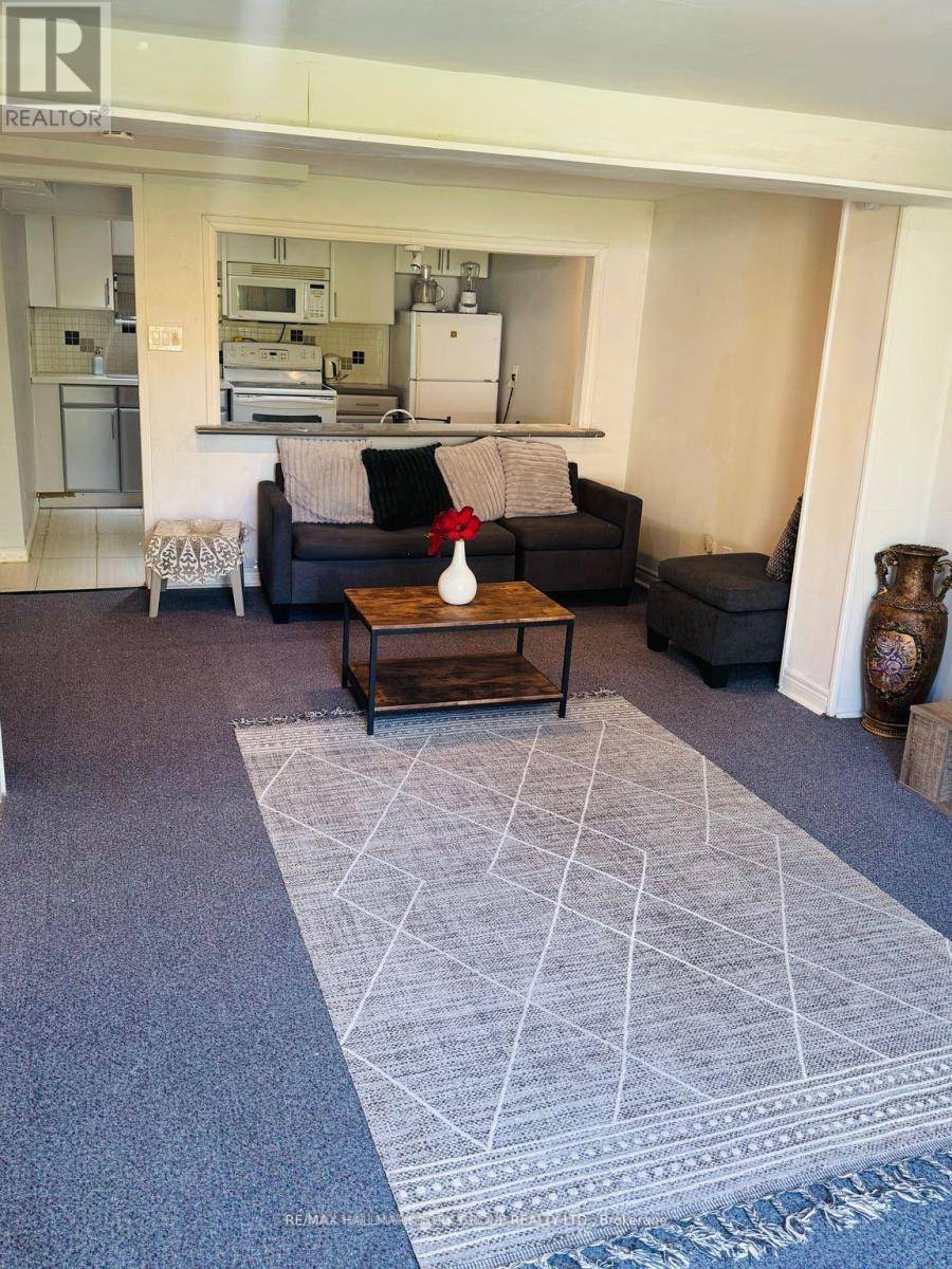 Toronto (pleasant View), ON M2H2K1,9 Micmac CRES #Lower