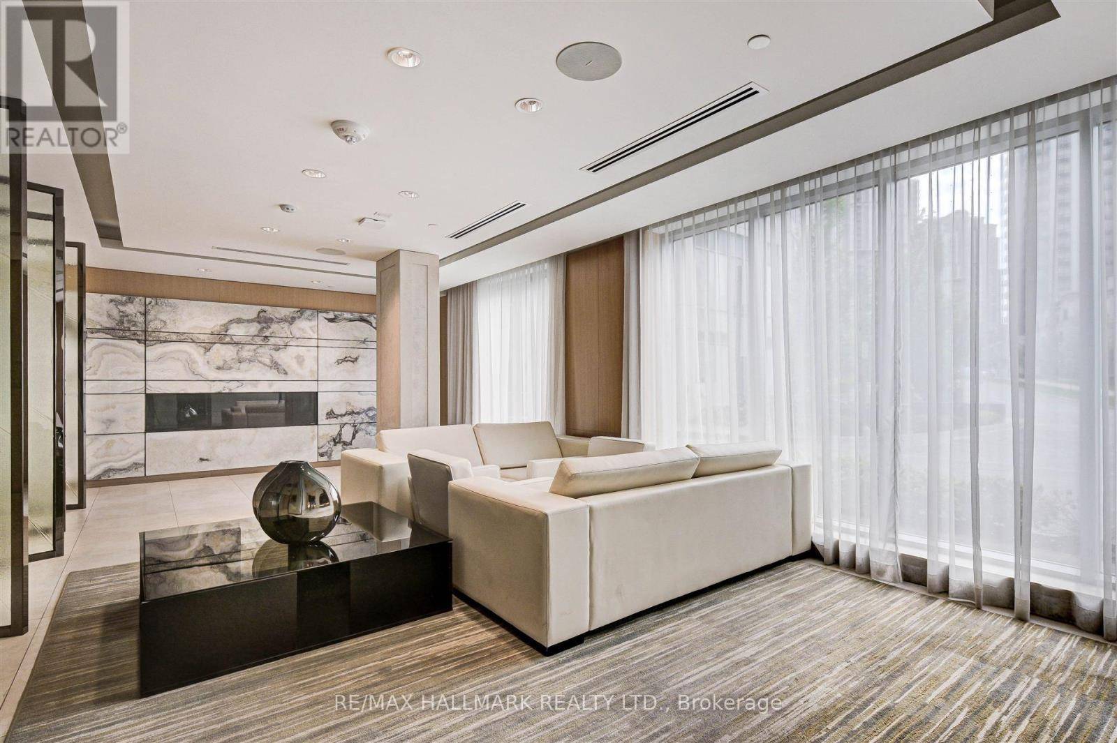 Toronto (willowdale East), ON M2N0H1,120 Harrison Garden BLVD #526