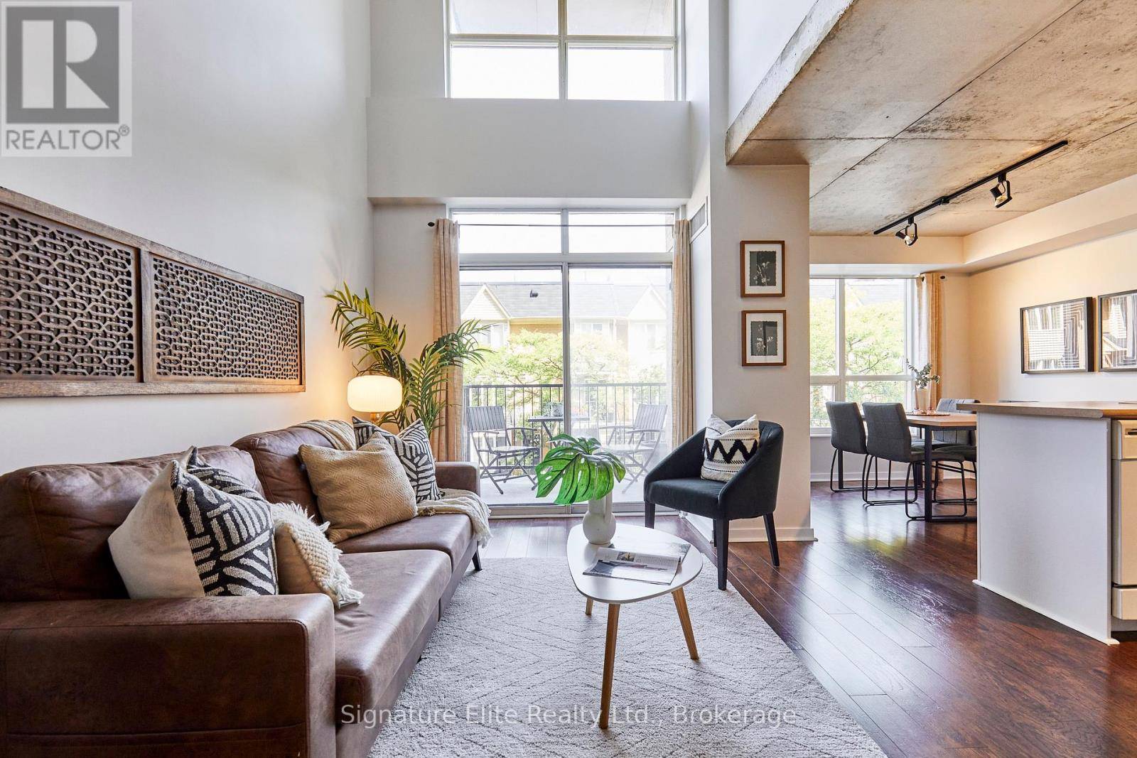 Toronto (niagara), ON M5V3M7,800 King ST West #201