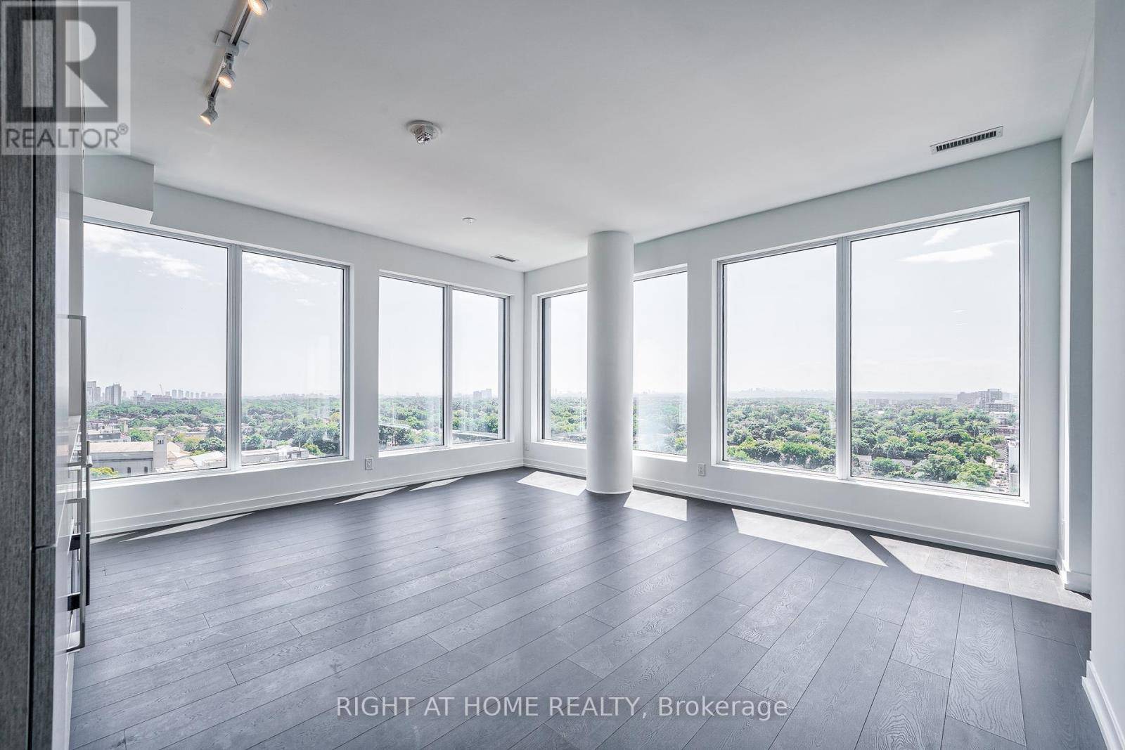 Toronto (humewood-cedarvale), ON M5P0A6,2020 Bathurst ST #1821